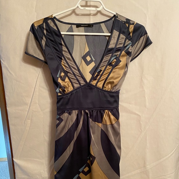 Cap Sleeve Tunic Dress - Picture 3 of 8